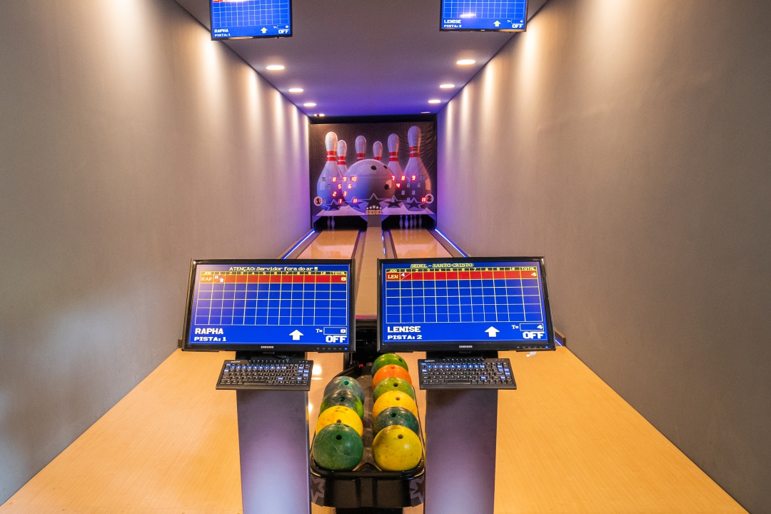 Área de boliche do Nauticomar Resort